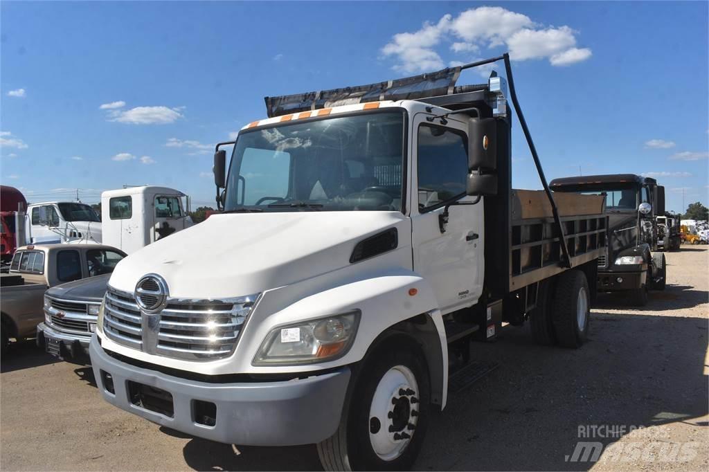Hino 338 Самоскиди