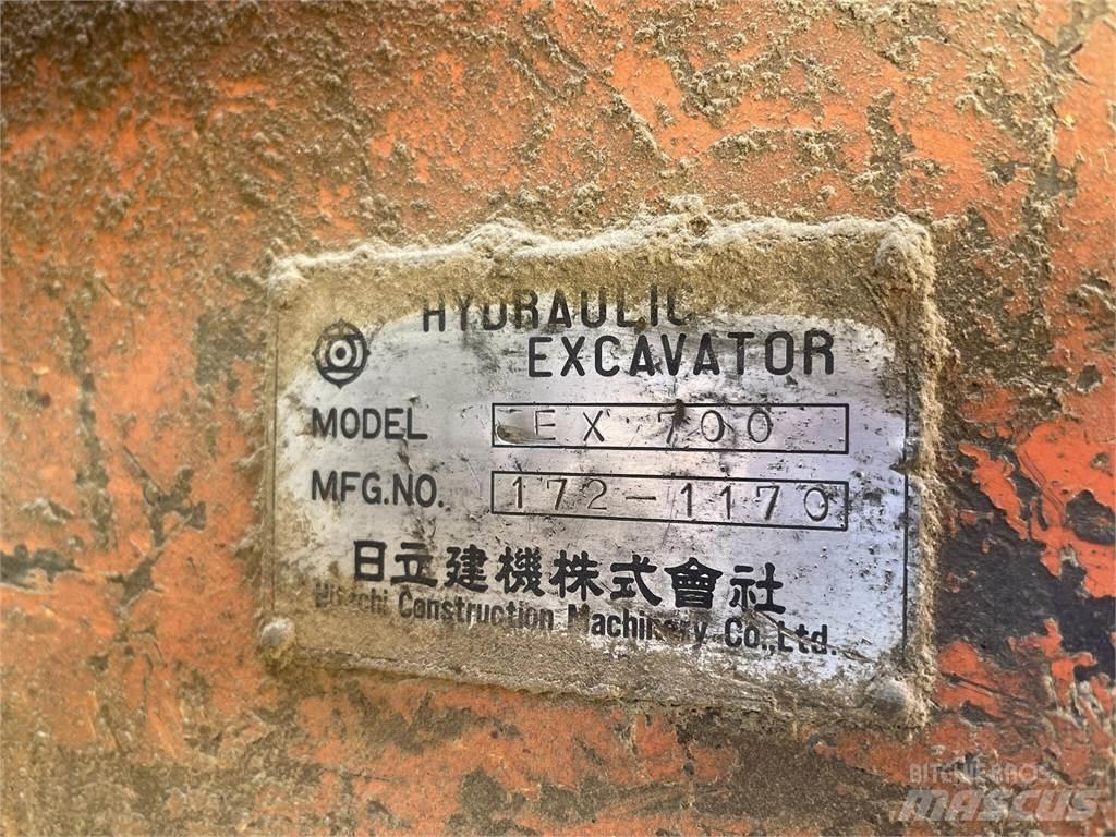 Hitachi EX700 Гусеничні екскаватори