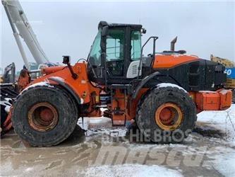 Hitachi ZW250-6 Фронтальні навантажувачі