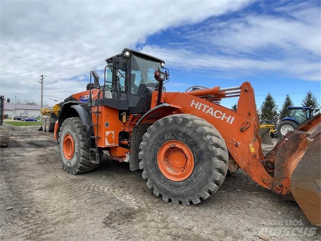 Hitachi ZW370-6 Фронтальні навантажувачі