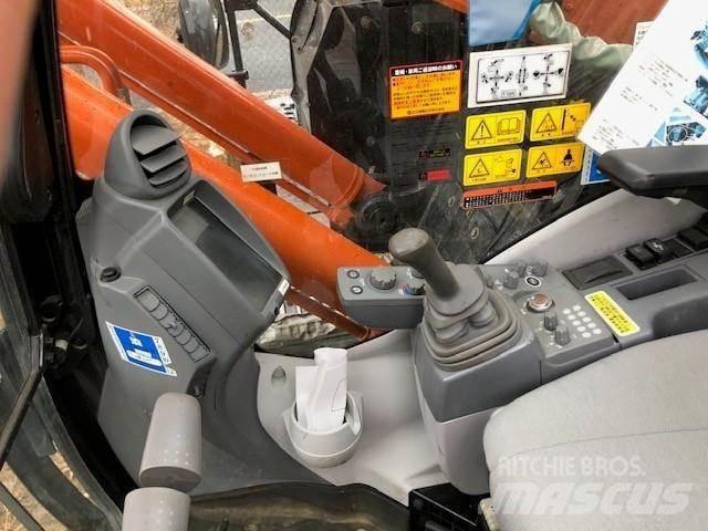 Hitachi ZX225USRK-6 Гусеничні екскаватори