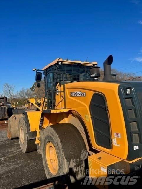 Hyundai HL965XT Фронтальні навантажувачі