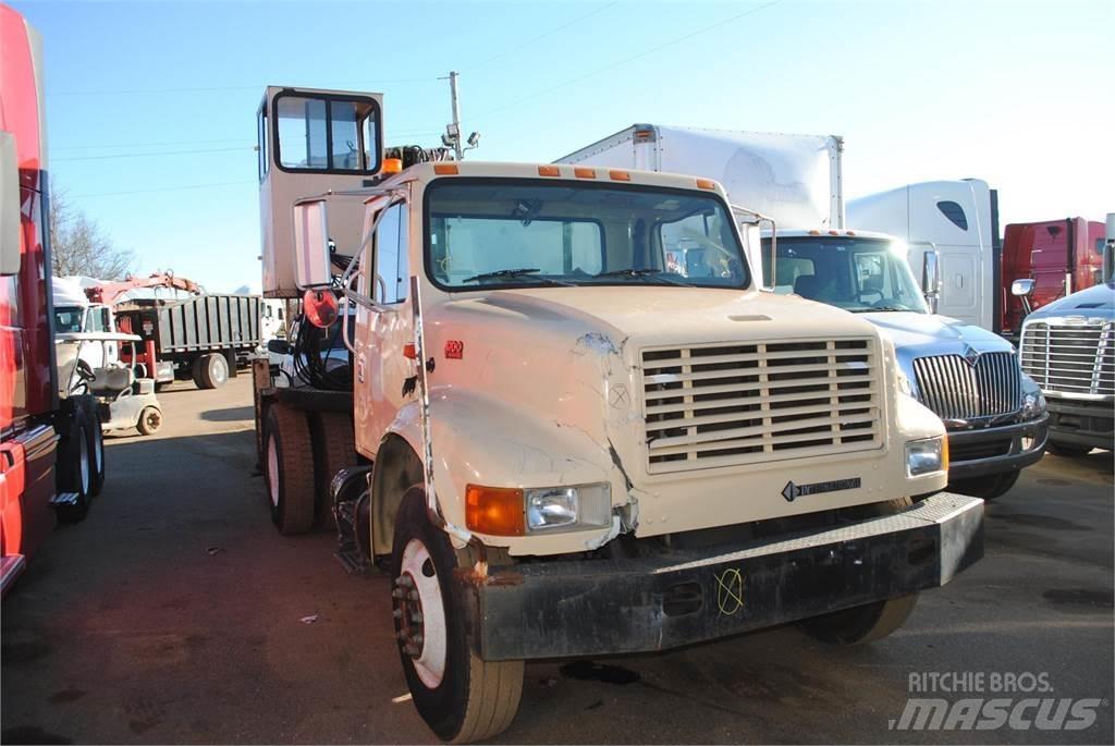 International 4700 Автокрани