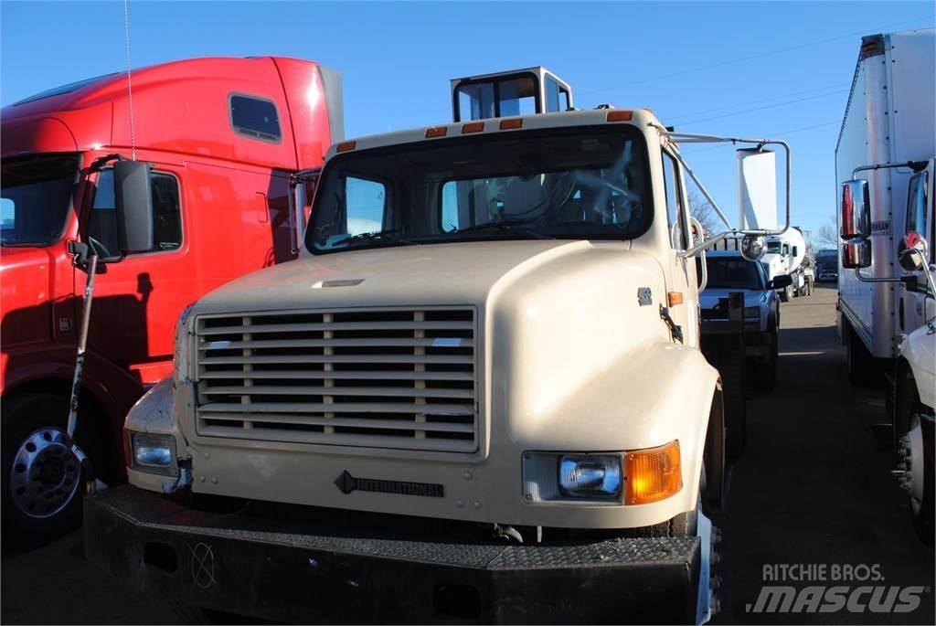 International 4700 Автокрани