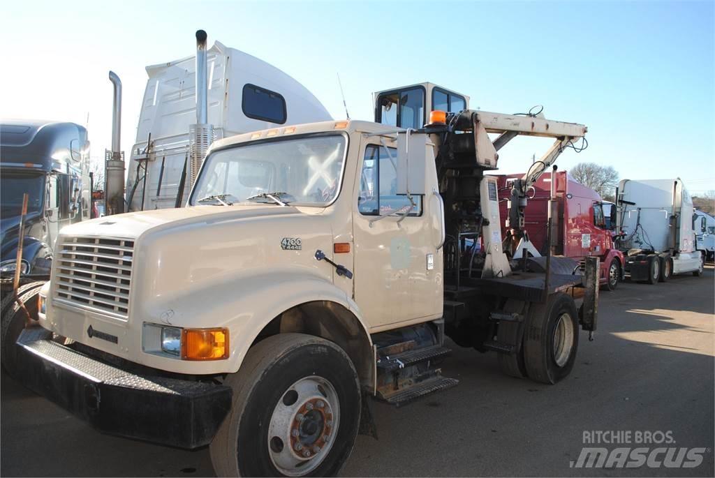 International 4700 Автокрани