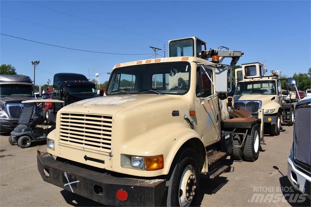 International 4700 Автокрани