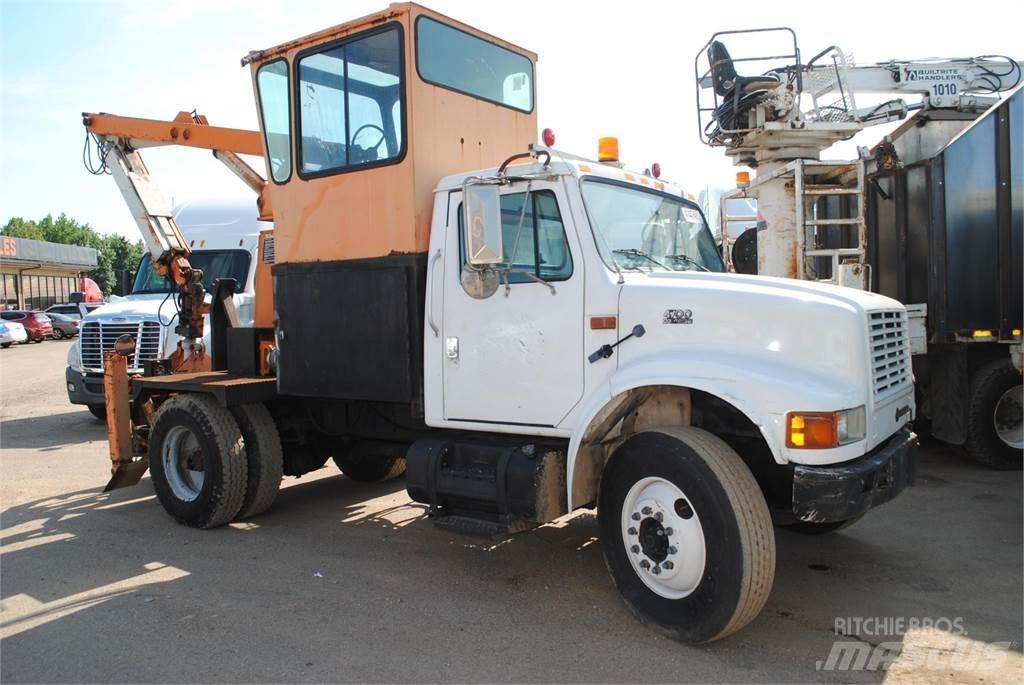 International 4700 Автокрани