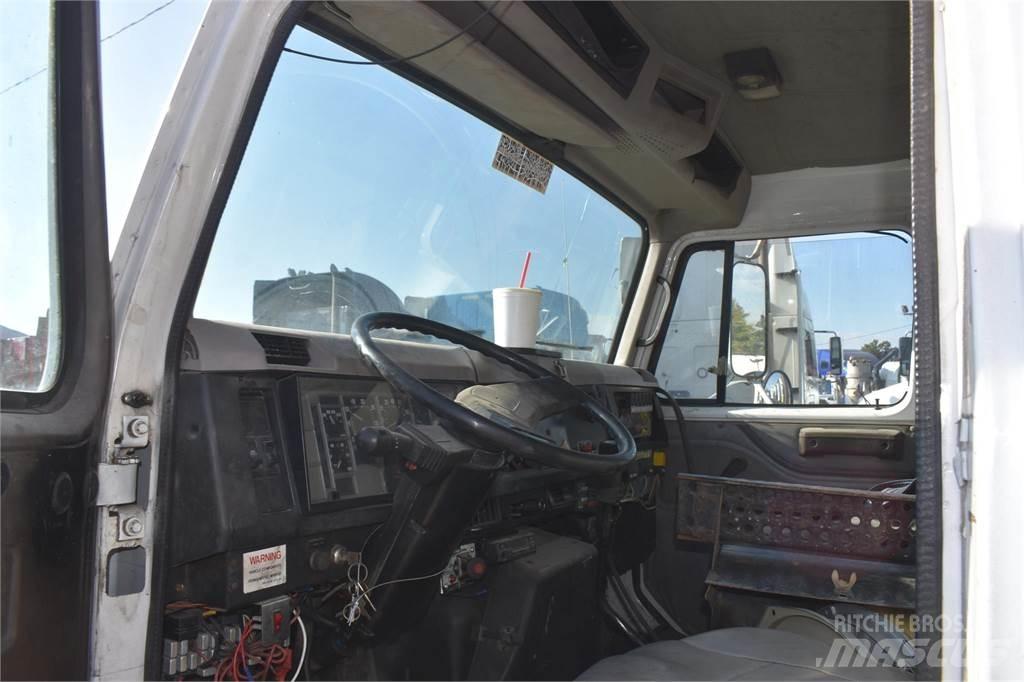 International 4900 Автокрани