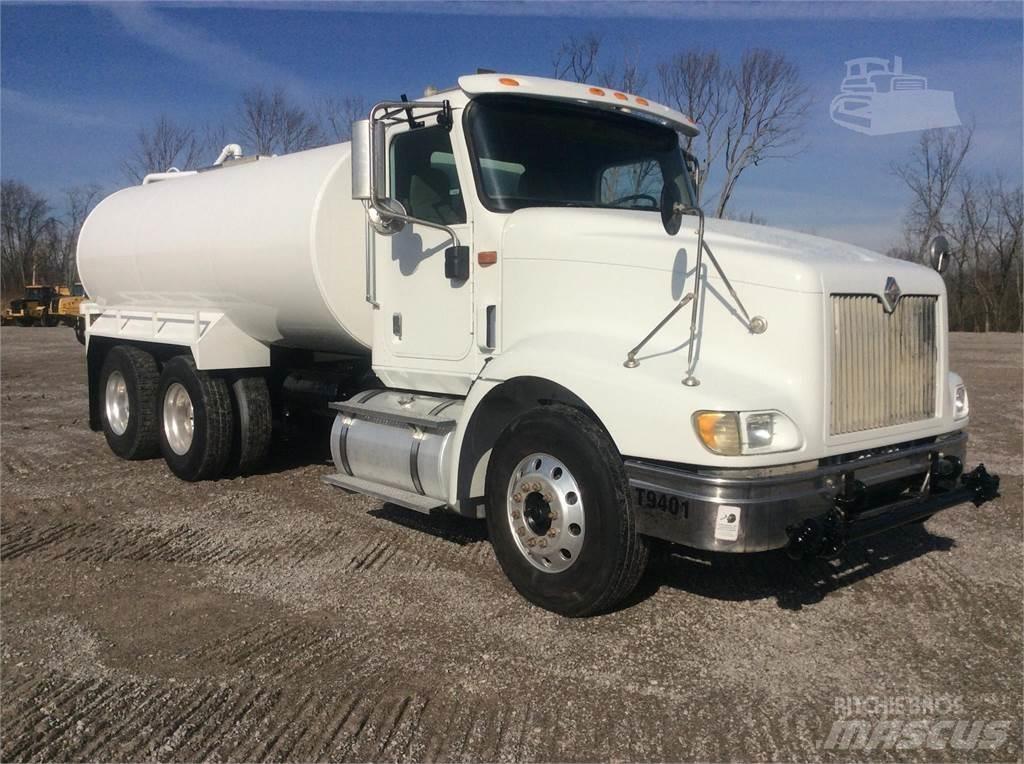 International 9400 Поливальні машини