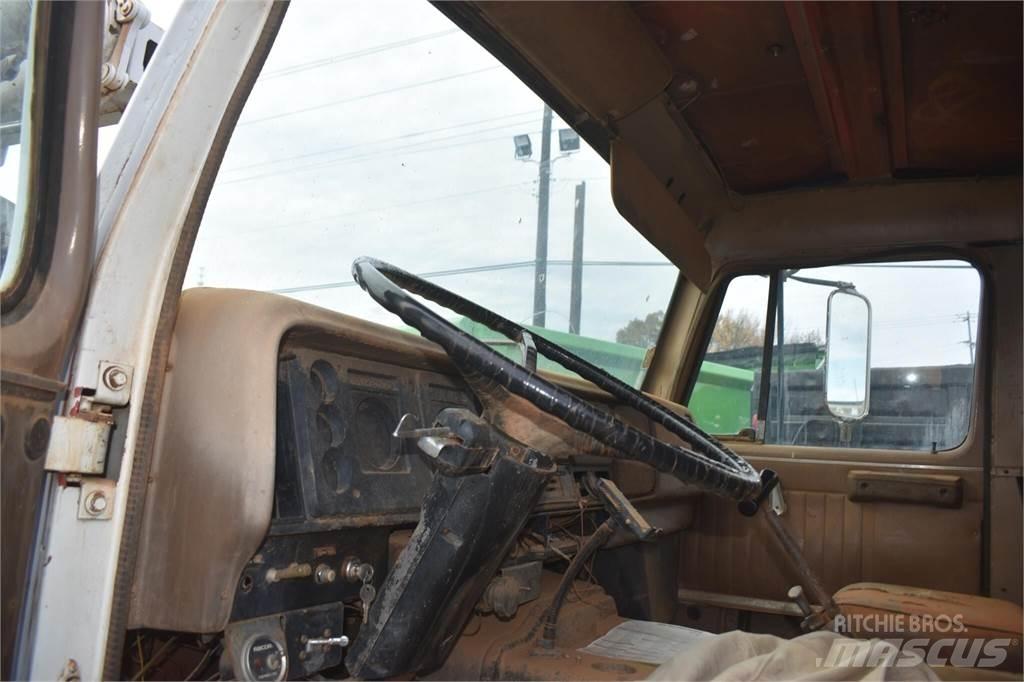 International S2300 Вантажівки-цистерни