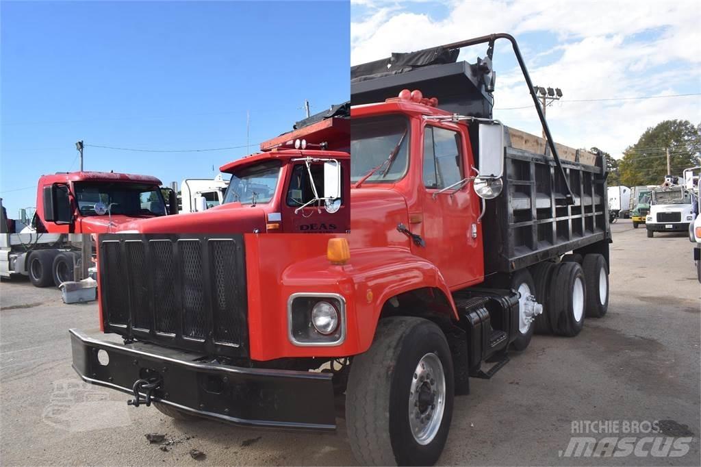 International S2600 Самоскиди