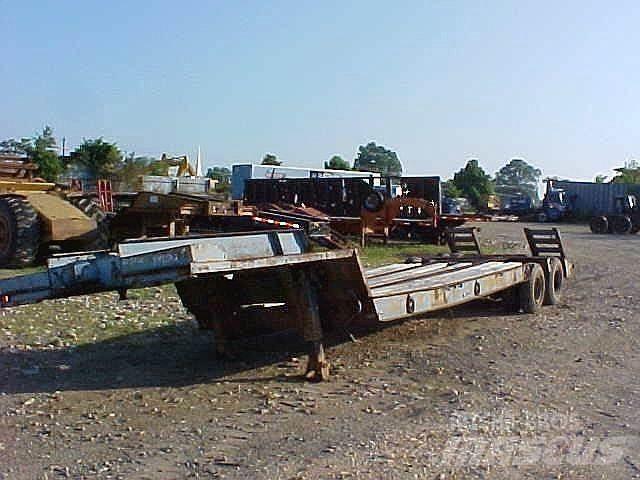 Interstate TRAILERS Низькорамні напівпричепи
