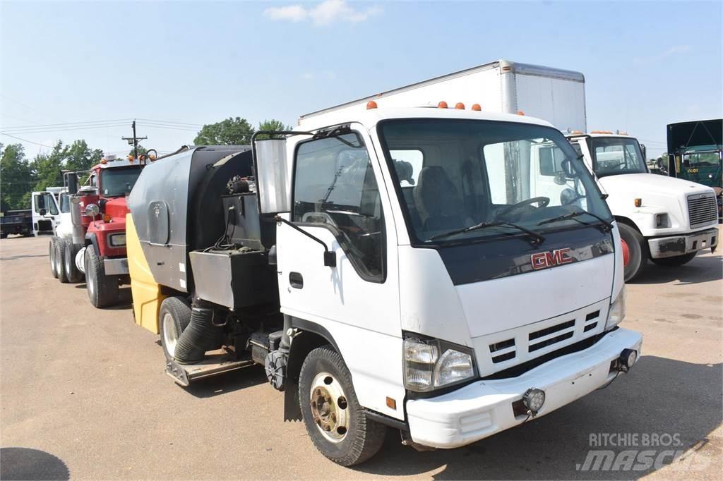 Isuzu NPR Прибиральні машини