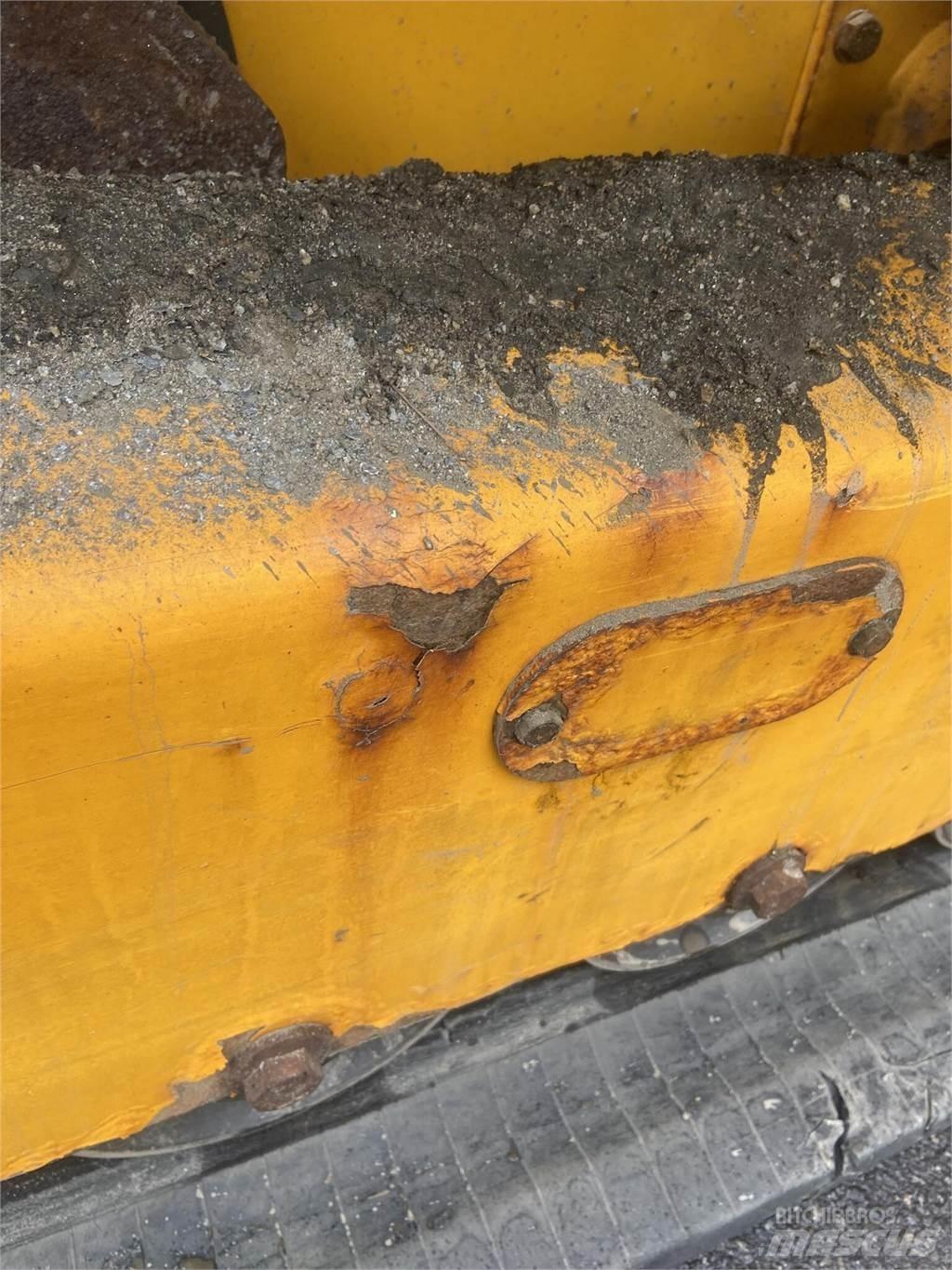 JCB 260T Міні-навантажувачі