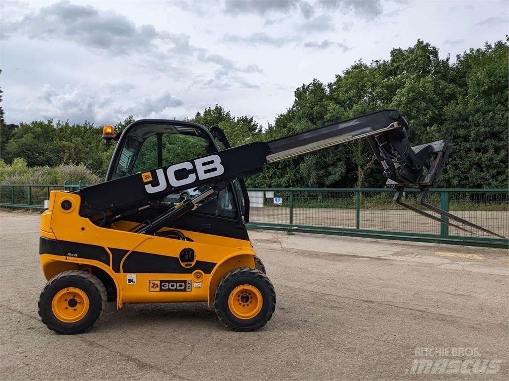 JCB 30D Телескопічні навантажувачі