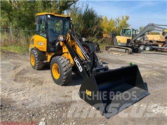 JCB 407 Фронтальні навантажувачі
