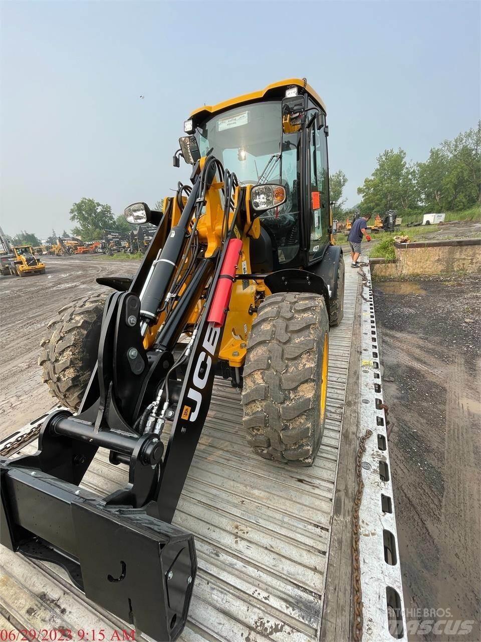 JCB 407 Фронтальні навантажувачі