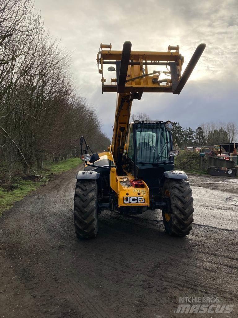 JCB 535-95 Телескопічні навантажувачі