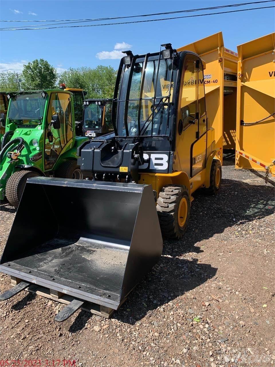 JCB 77-52D Телескопічні навантажувачі