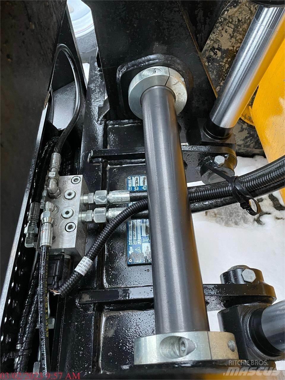 JCB 77-52D Телескопічні навантажувачі