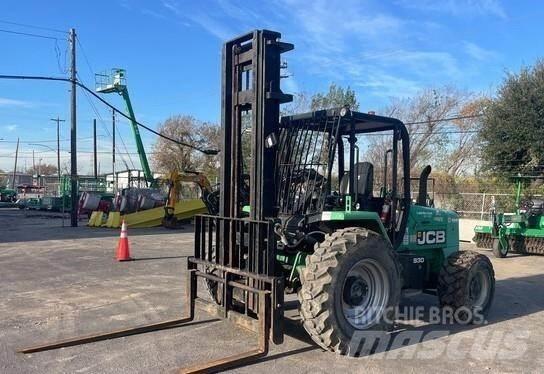 JCB 930 Навантажувачі підвищеної прохідності