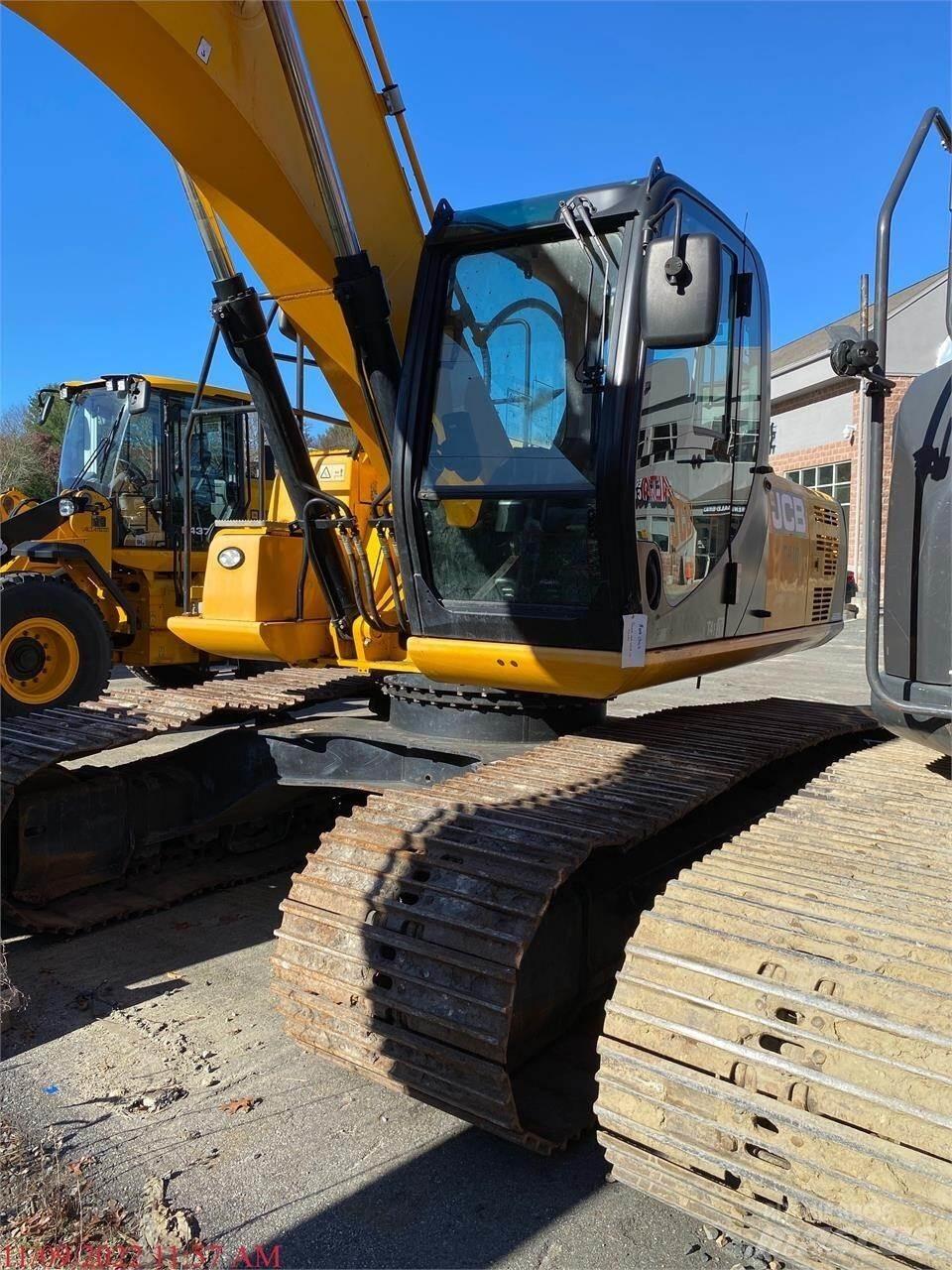 JCB JS220 Гусеничні екскаватори