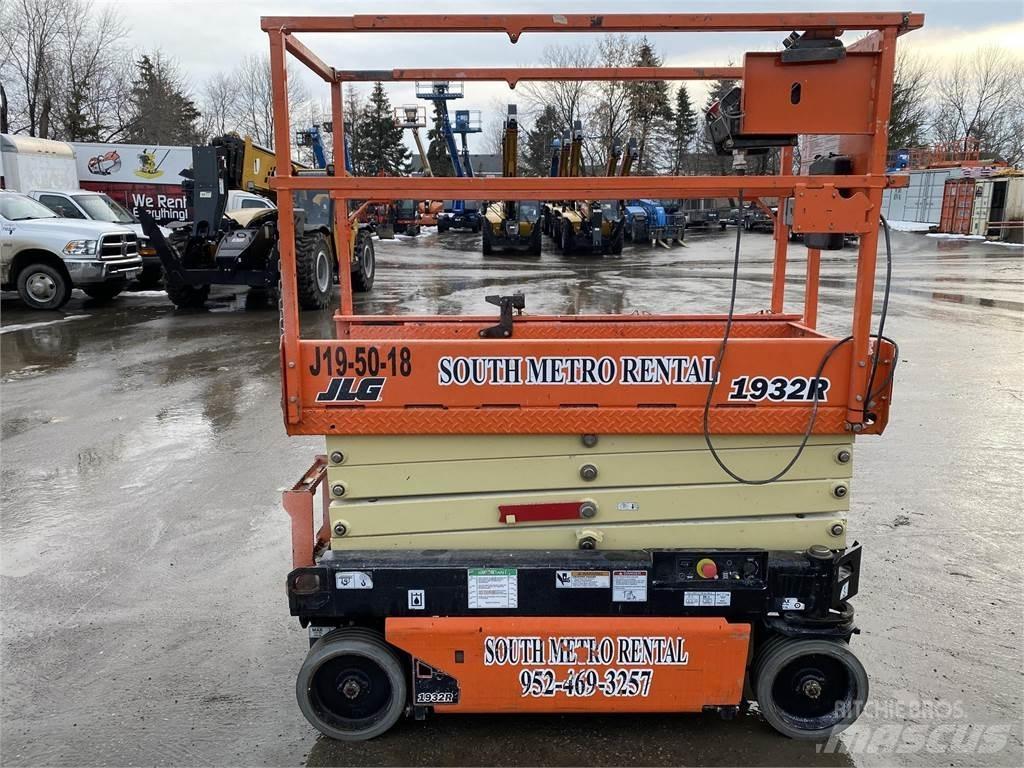 JLG 1932R Підйомники-ножиці