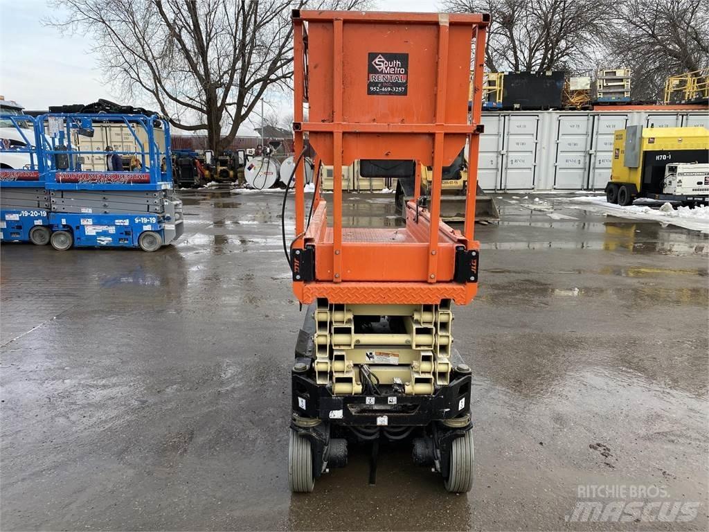 JLG 1932R Підйомники-ножиці