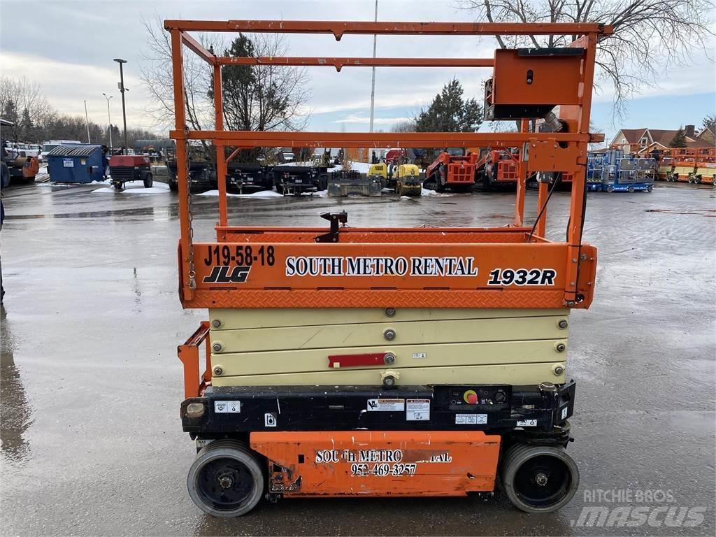 JLG 1932R Підйомники-ножиці