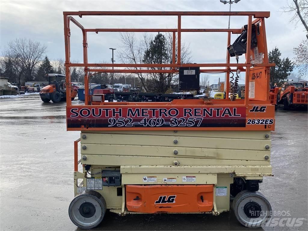 JLG 2632ES Підйомники-ножиці
