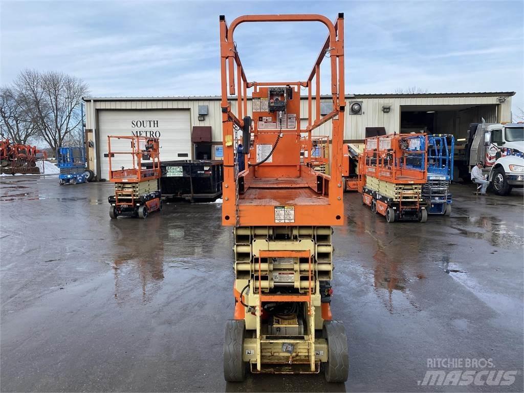 JLG 2632ES Підйомники-ножиці