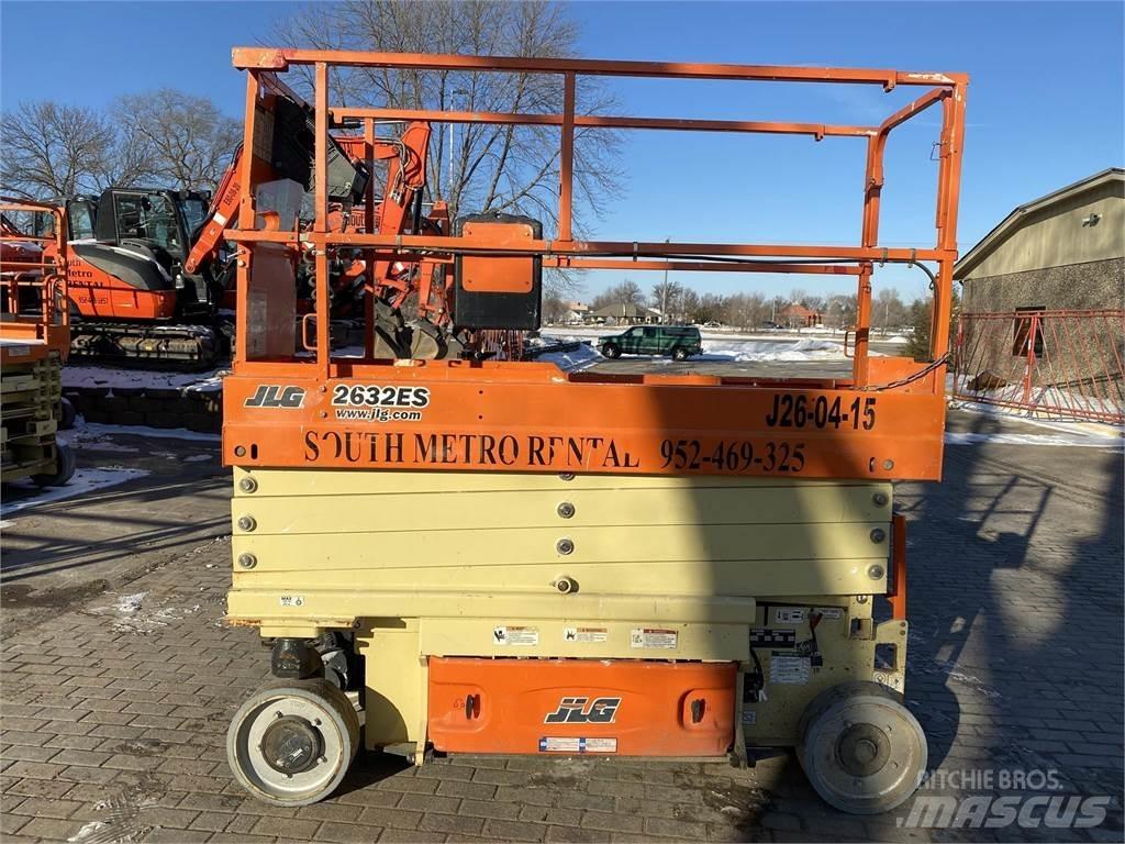 JLG 2632ES Підйомники-ножиці