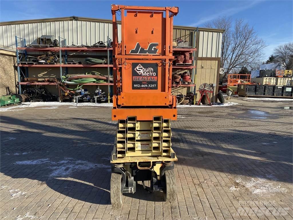 JLG 2632ES Підйомники-ножиці