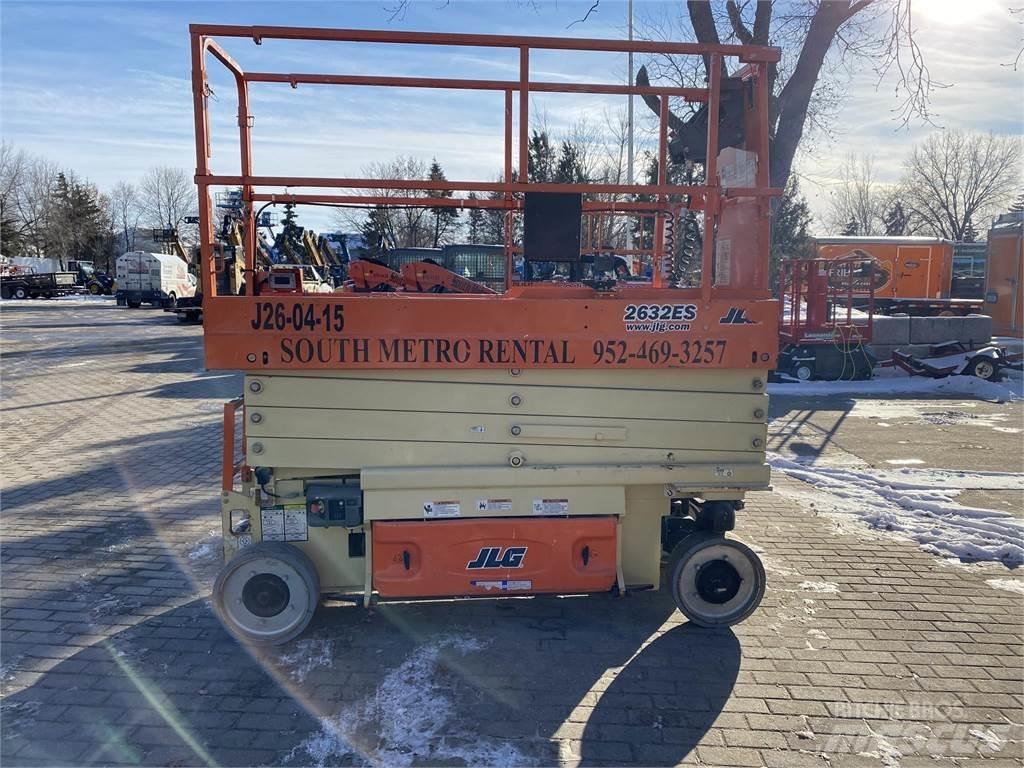 JLG 2632ES Підйомники-ножиці