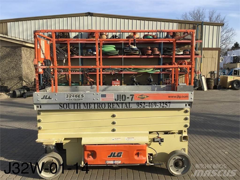 JLG 3246ES Підйомники-ножиці