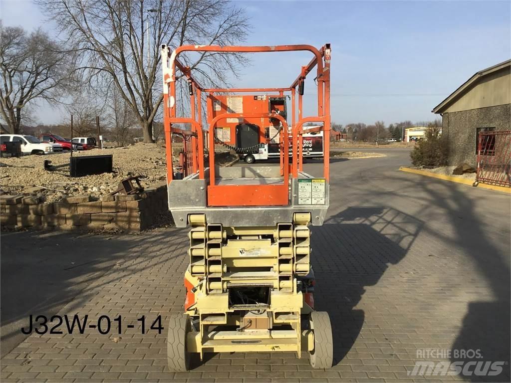 JLG 3246ES Підйомники-ножиці