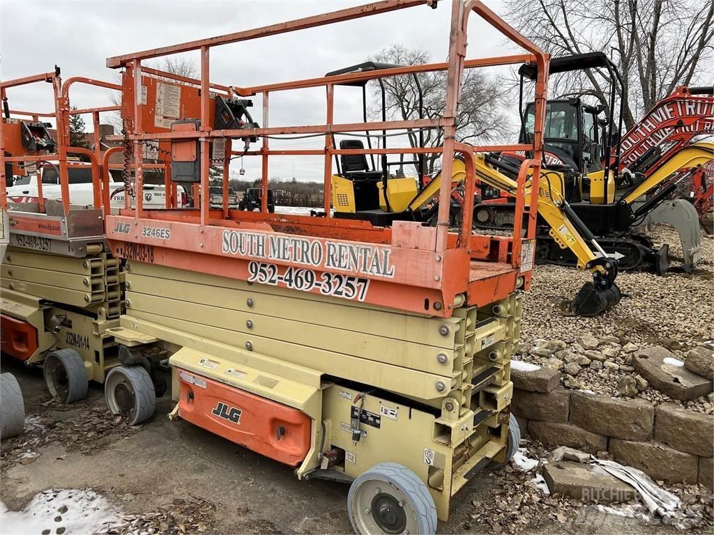 JLG 3246ES Підйомники-ножиці