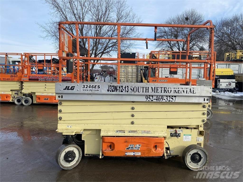 JLG 3246ES Підйомники-ножиці