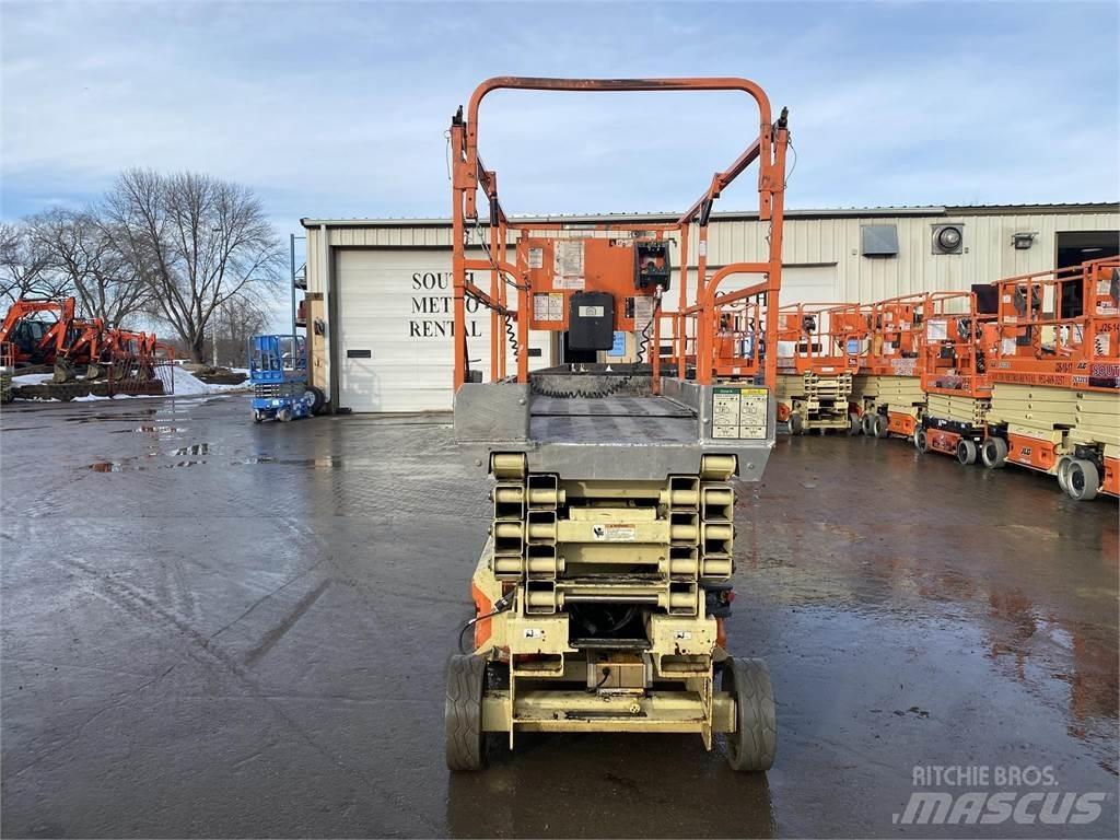 JLG 3246ES Підйомники-ножиці