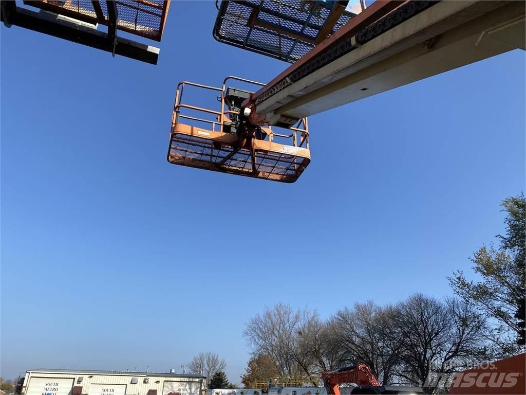 JLG 600S Телескопічні підйомники