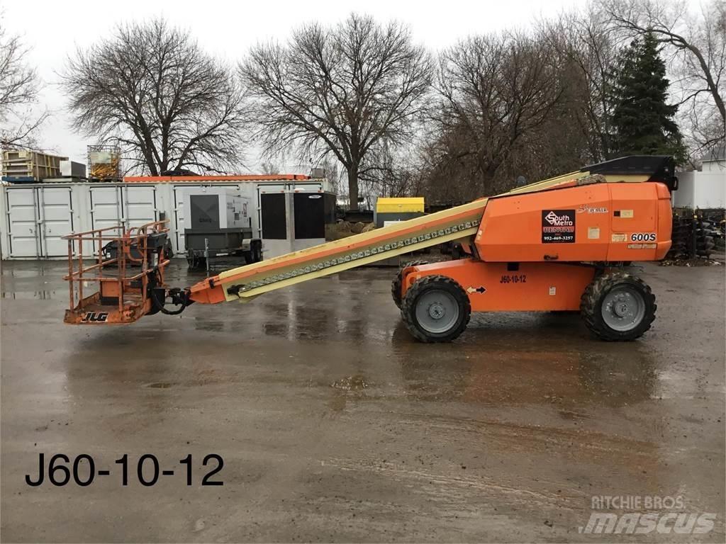 JLG 600S Телескопічні підйомники