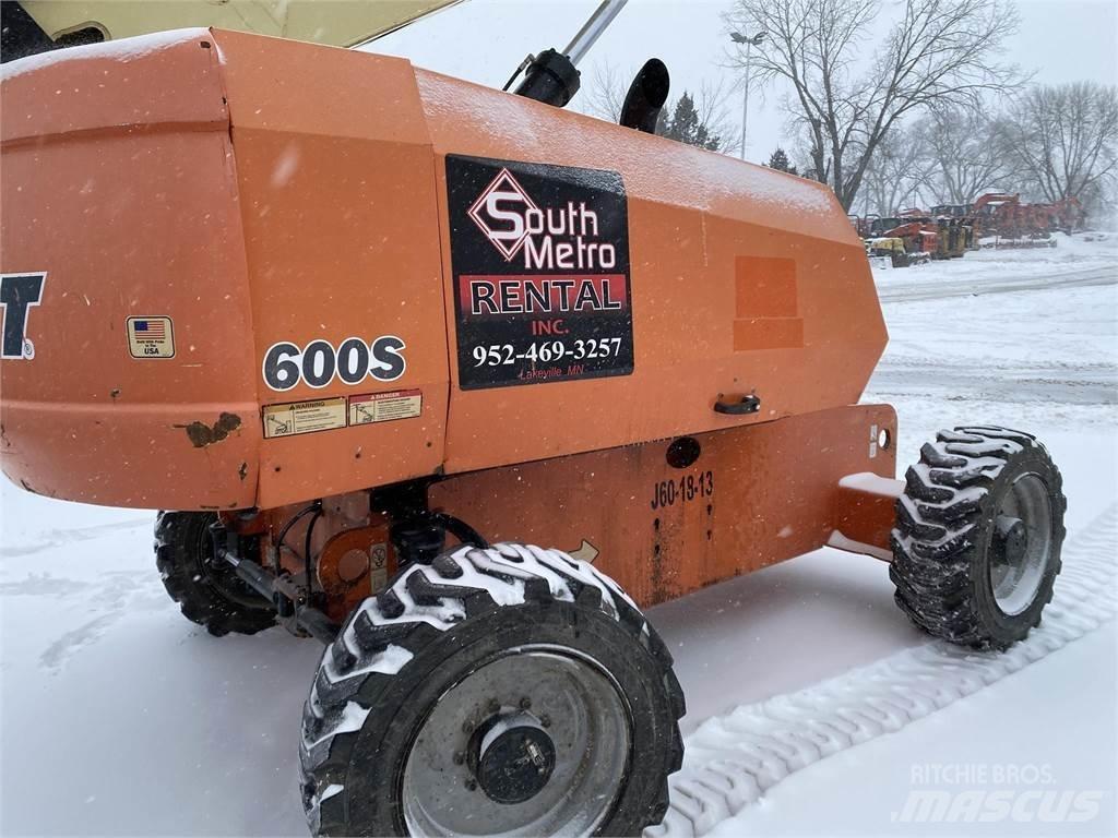 JLG 600S Телескопічні підйомники
