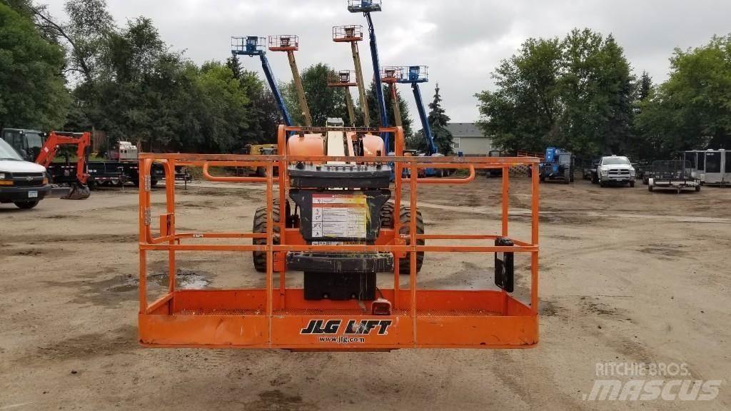 JLG 600S Телескопічні підйомники
