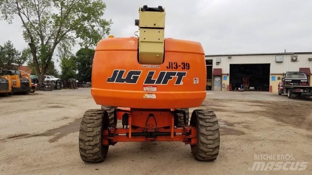 JLG 600S Телескопічні підйомники