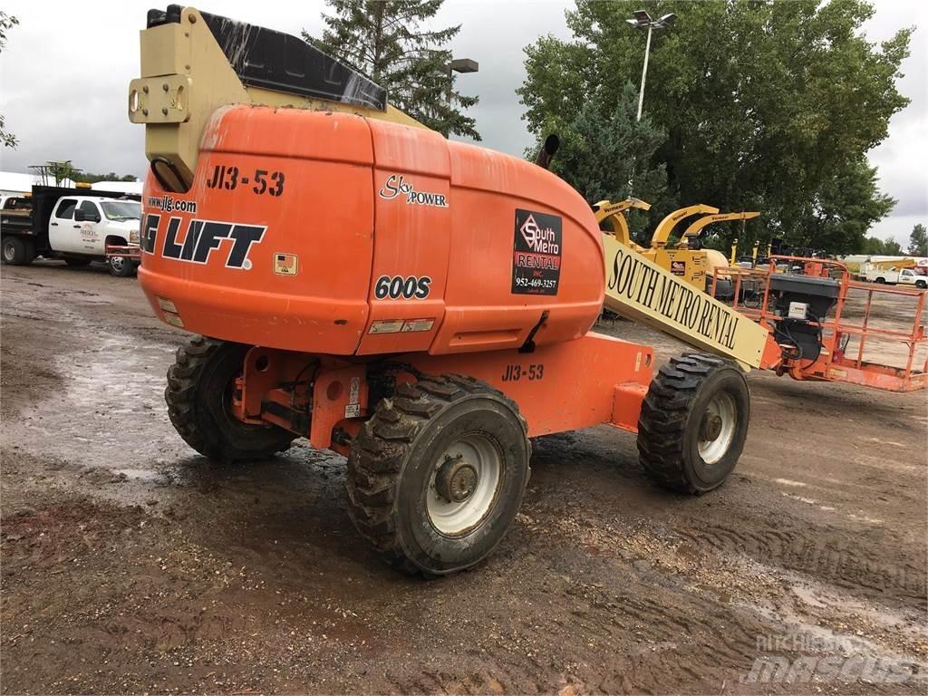JLG 600S Телескопічні підйомники