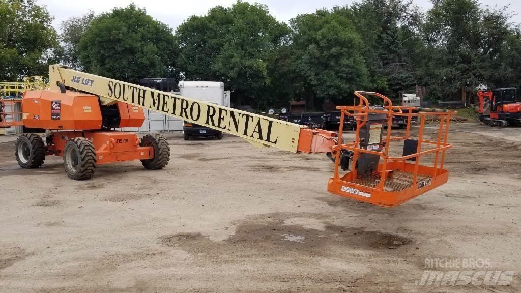JLG 800S Телескопічні підйомники