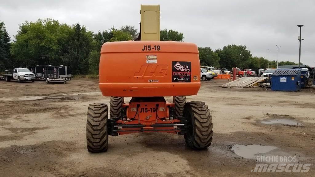 JLG 800S Телескопічні підйомники