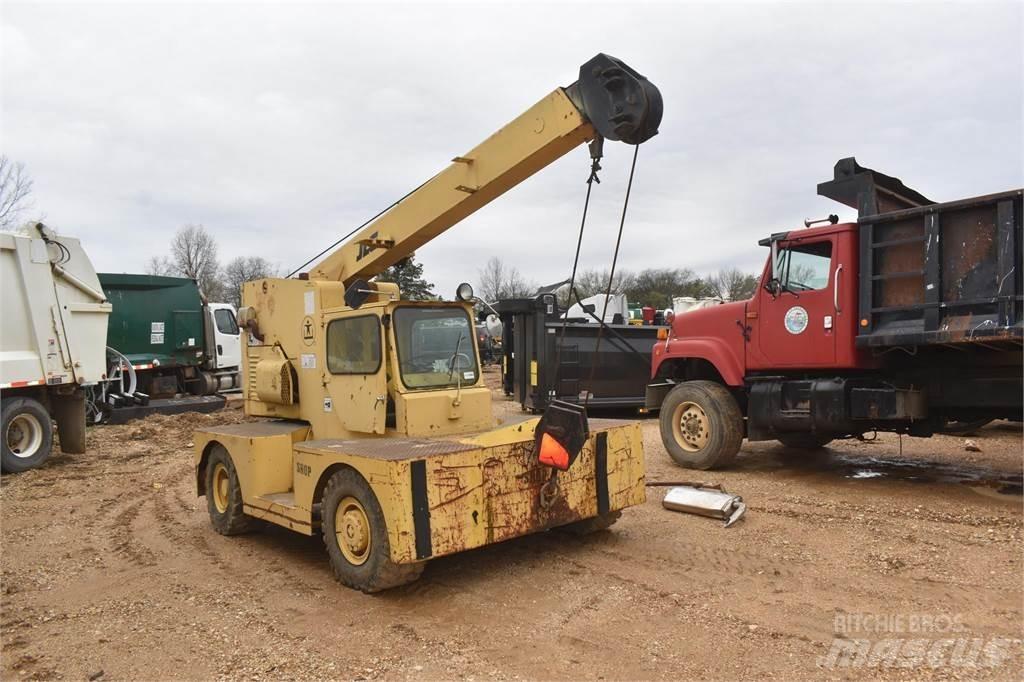 JLG 886 автокрани всюдиходи