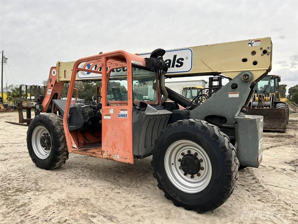 JLG G6-42A Телескопічні навантажувачі