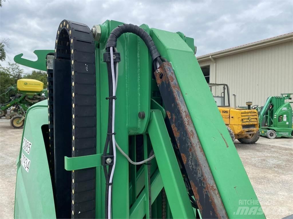 JLG TOUCAN 26E Вертикальні щоглові підйомники